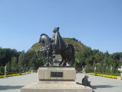 Zhaojun Tomb